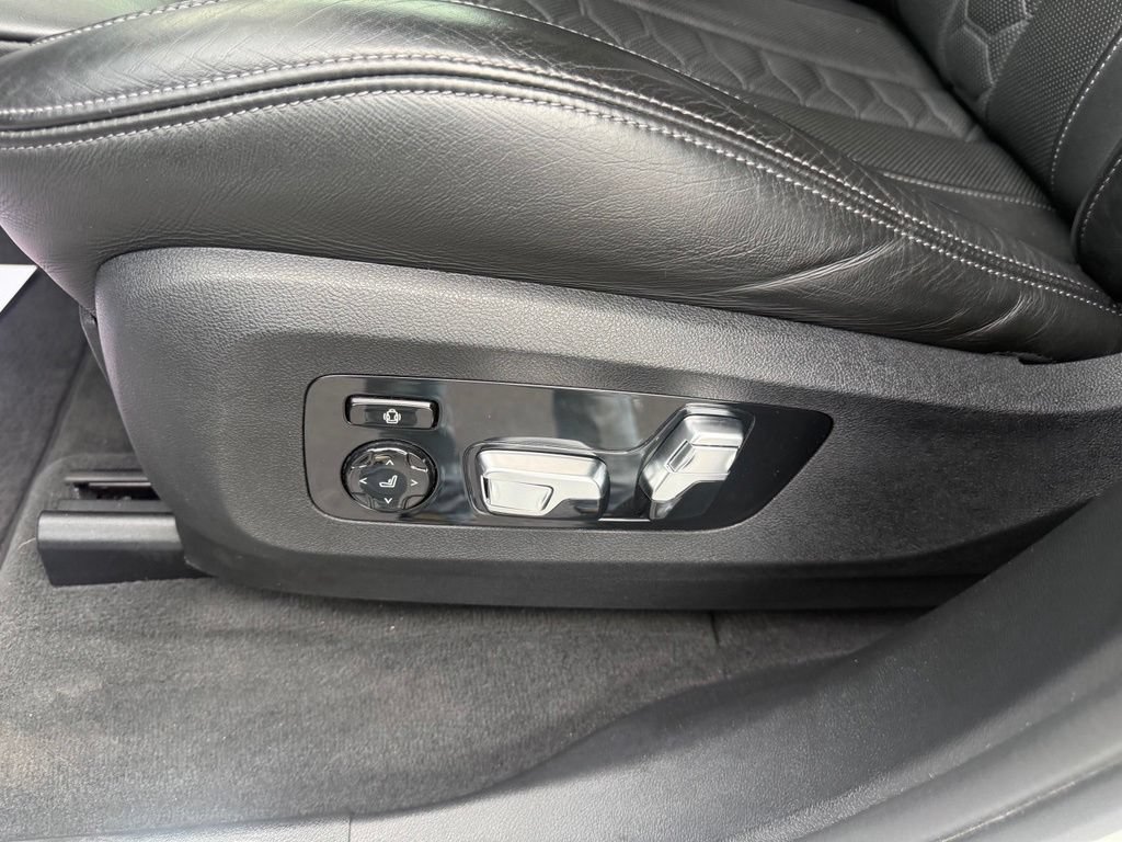 Used 2021 BMW X5 M w/ Executive Package AWD/4WD image 24