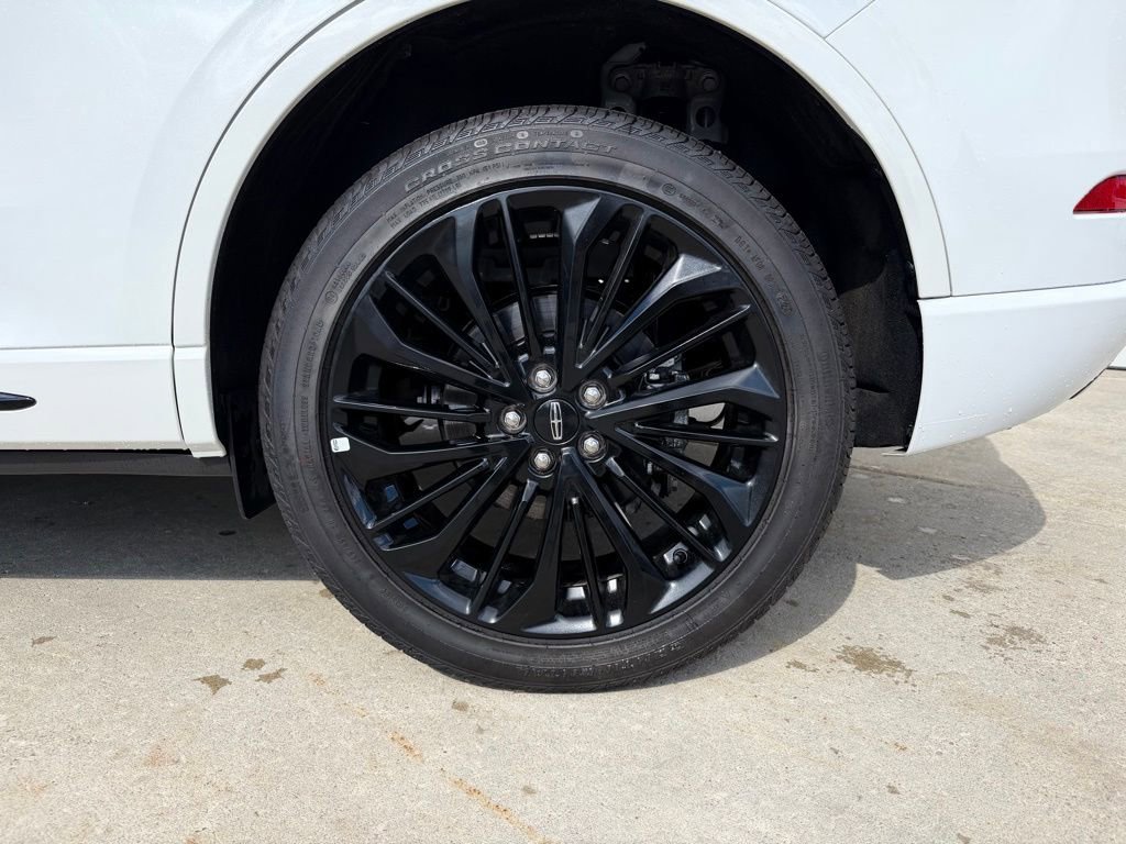 Used 2025 Lincoln Corsair Reserve w/ Jet Appearance Package FWD image 18