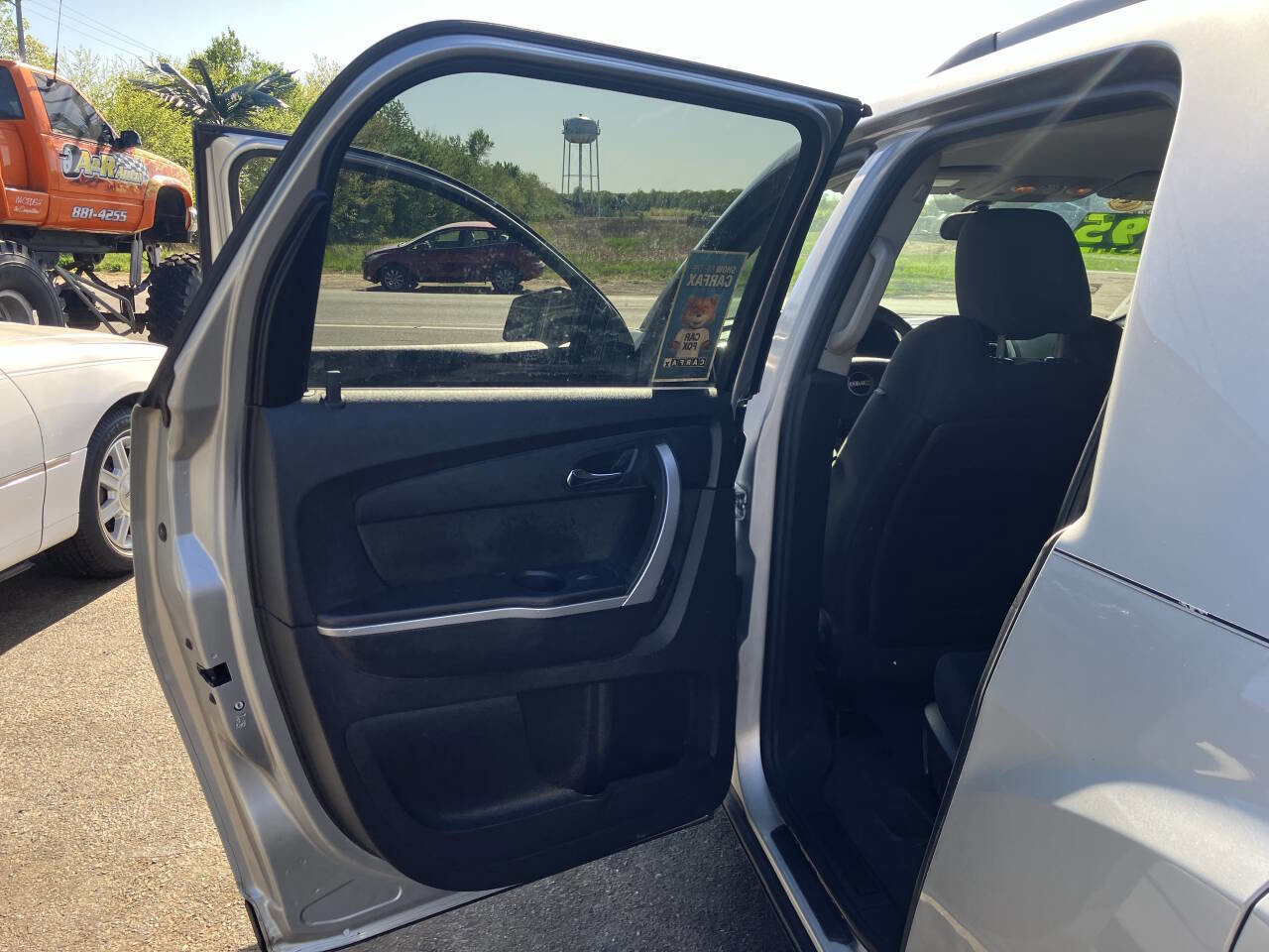 Used 2010 GMC Acadia SL image 18