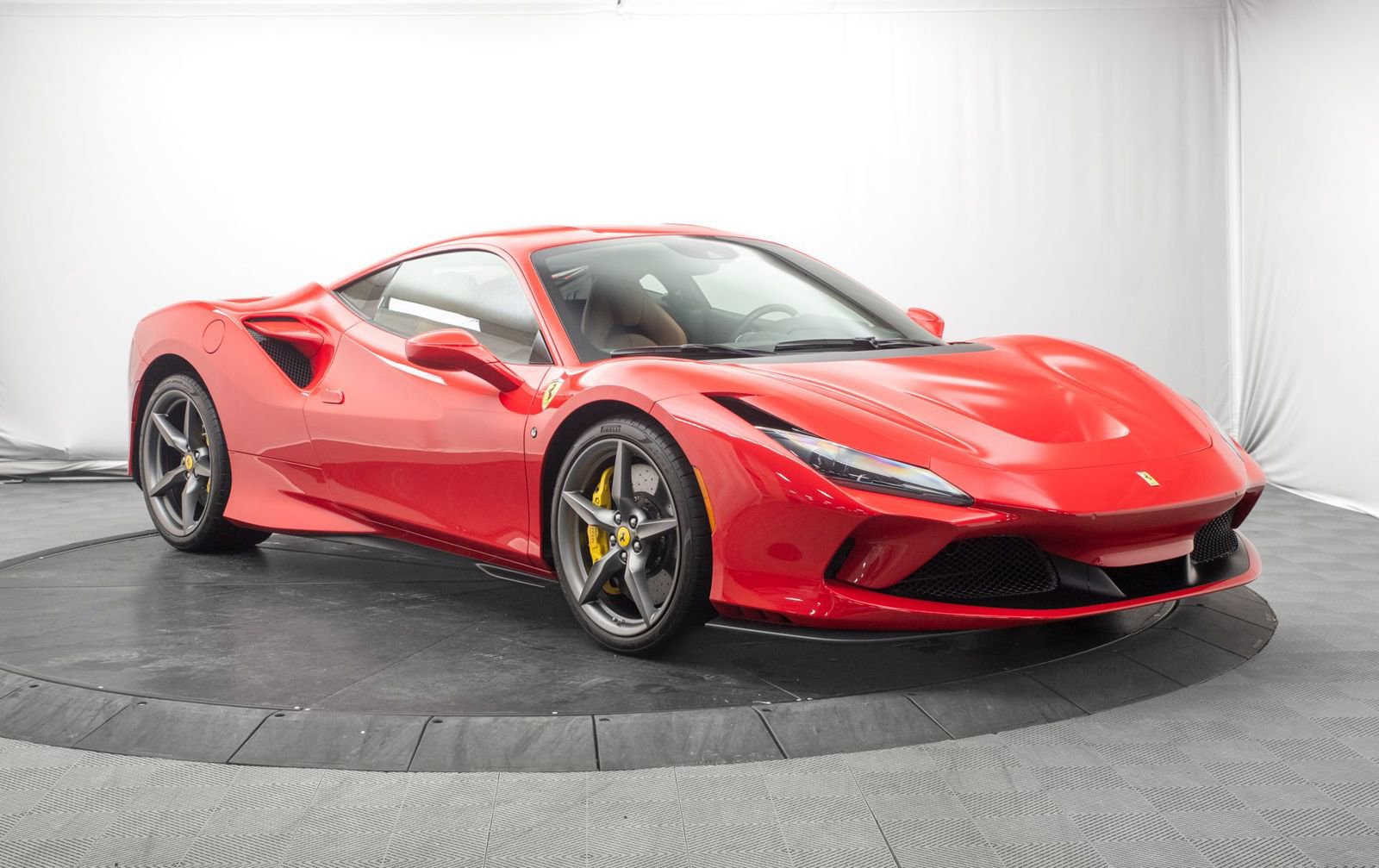 Used 2022 Ferrari F8 Tributo image 9
