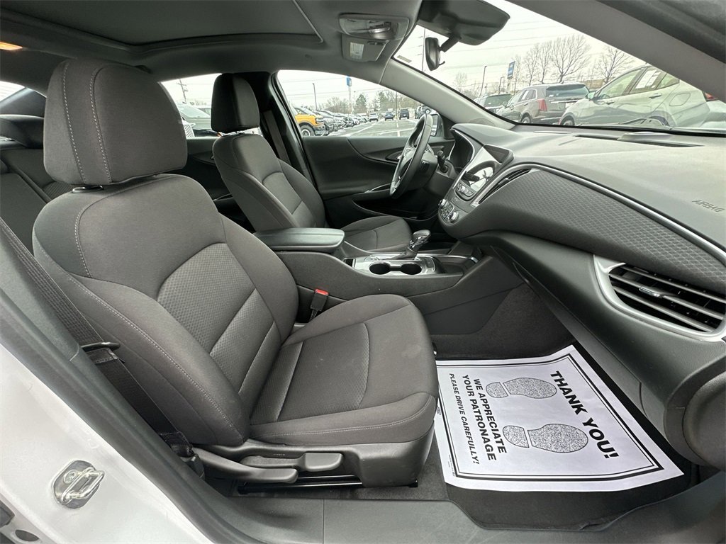 Used 2023 Chevrolet Malibu LT image 24