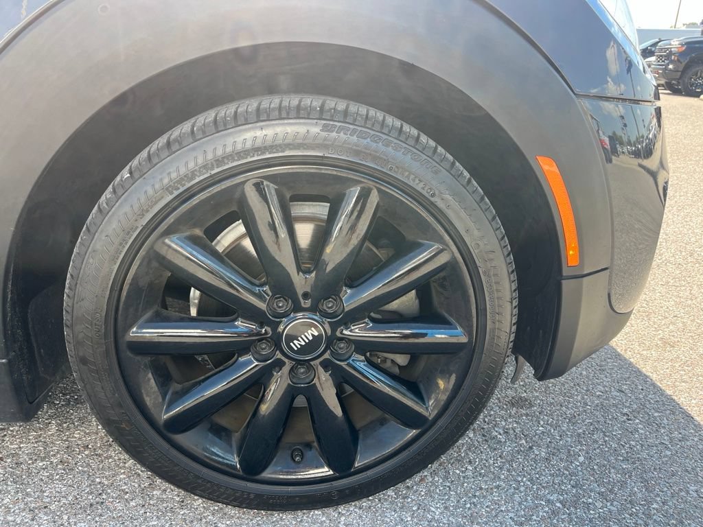Used 2019 MINI Cooper S w/ Signature Upholstery Package FWD image 8