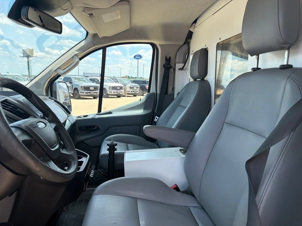 Used 2016 Ford Transit 150 130 Low Roof RWD image 8