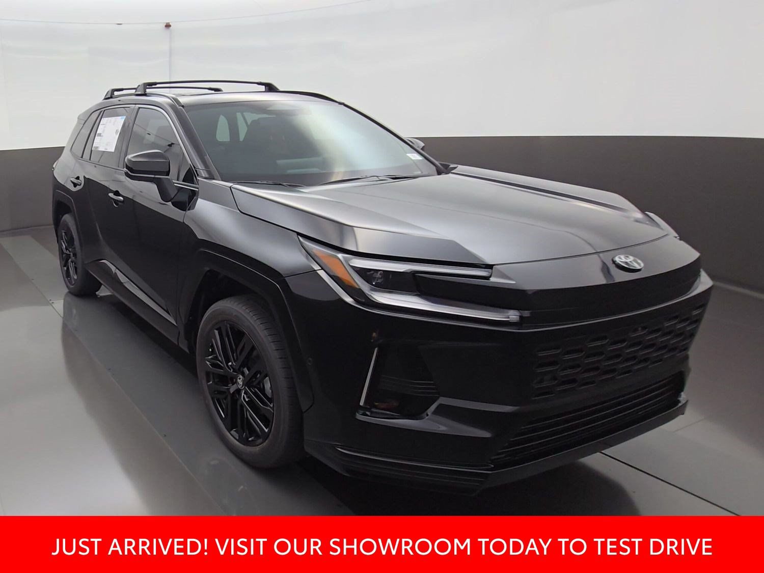 New 2026 Toyota RAV4 XSE w/ Panoramic Sun Roof Package
