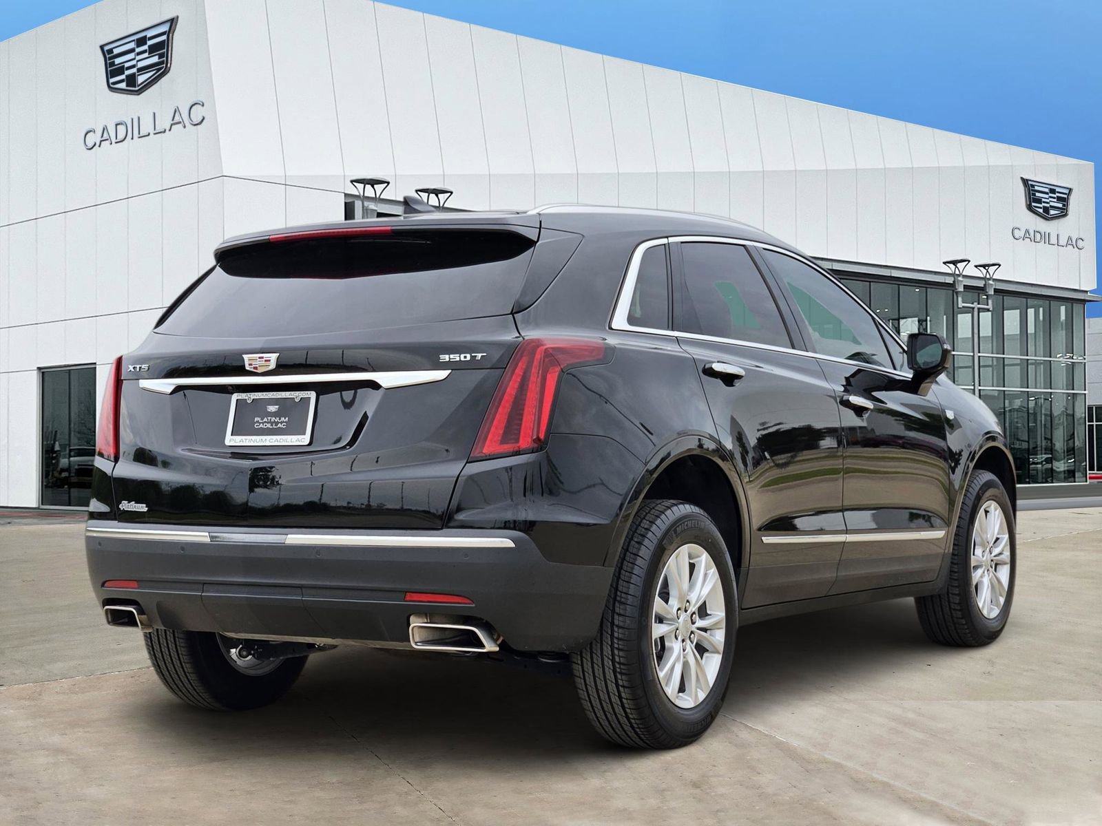 New 2026 Cadillac XT5 Luxury FWD image 5