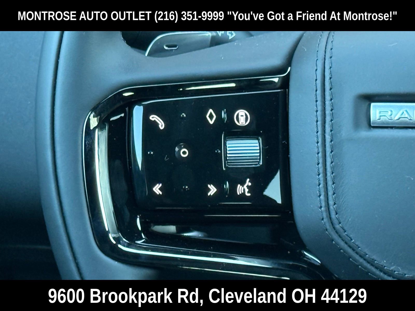 New 2026 Land Rover Range Rover Velar Dynamic SE image 26