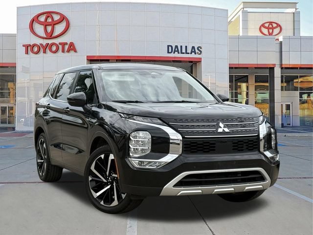 Used 2024 Mitsubishi Outlander SE FWD image 1
