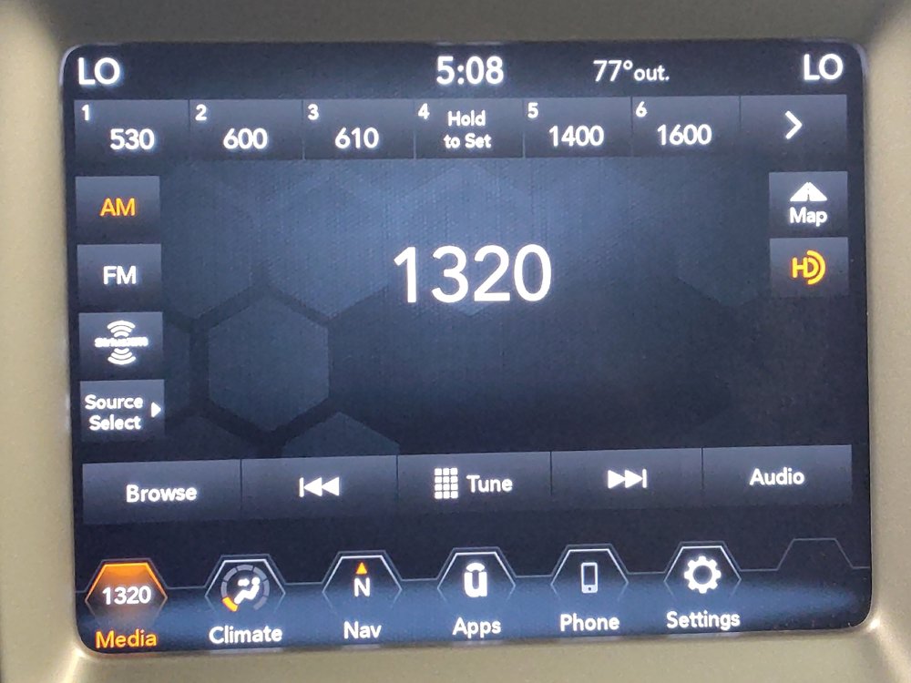 Used 2020 Jeep Compass Latitude w/ Popular Equipment Group AWD/4WD image 25