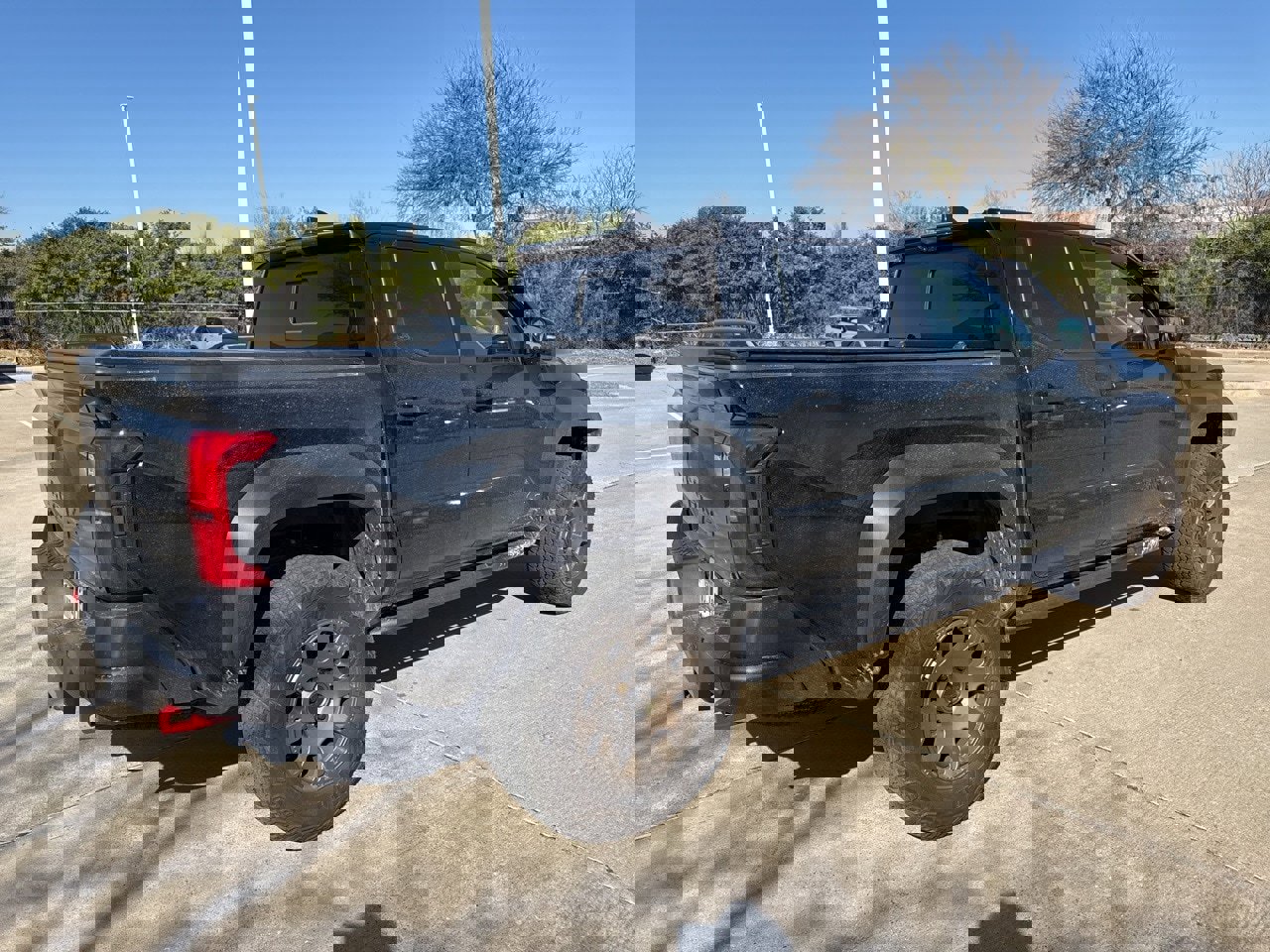 Used 2025 Toyota Tacoma Trailhunter image 2