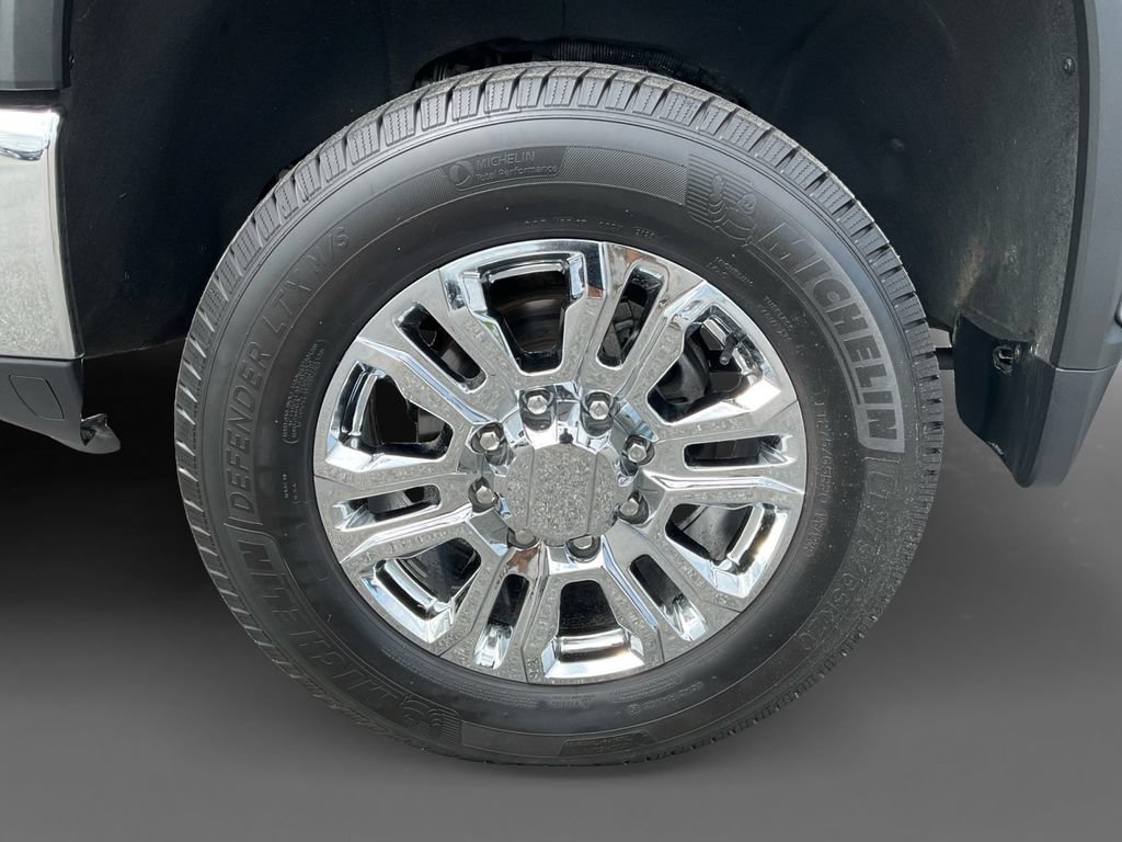 Used 2024 Chevrolet Silverado 2500 LTZ w/ LTZ Premium Package AWD/4WD image 13