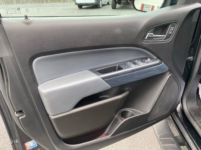 Used 2021 Chevrolet Colorado Z71 AWD/4WD image 11