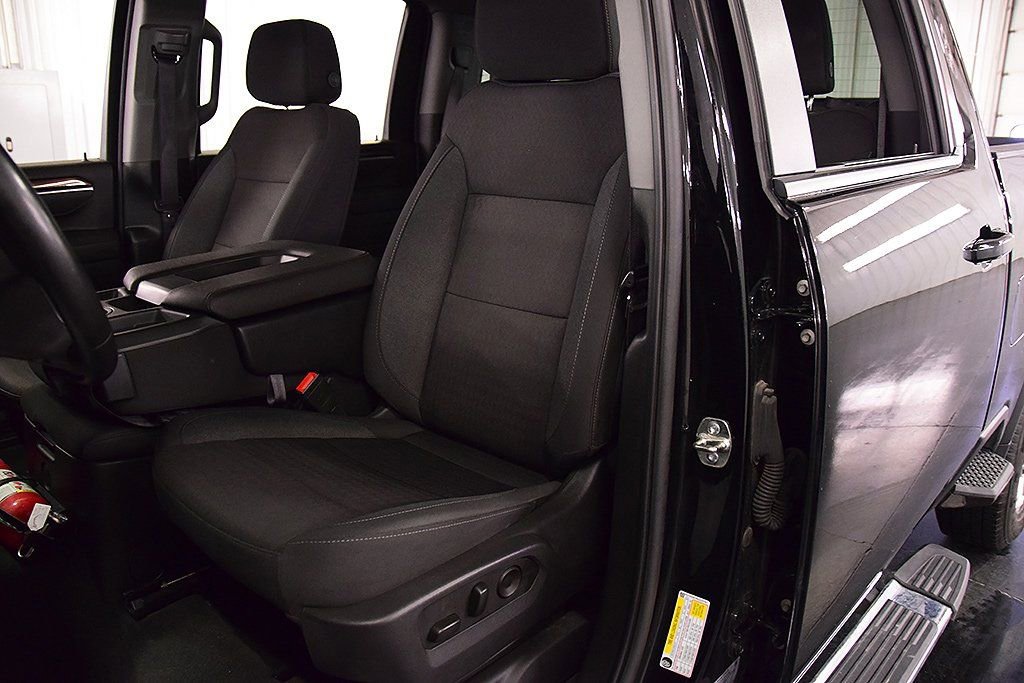 Used 2025 Chevrolet Silverado 2500 LT w/ Convenience Package image 22