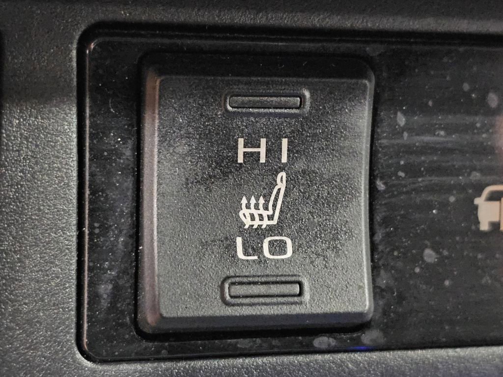 Used 2023 Toyota RAV4 XLE w/ Convenience Package AWD/4WD image 5