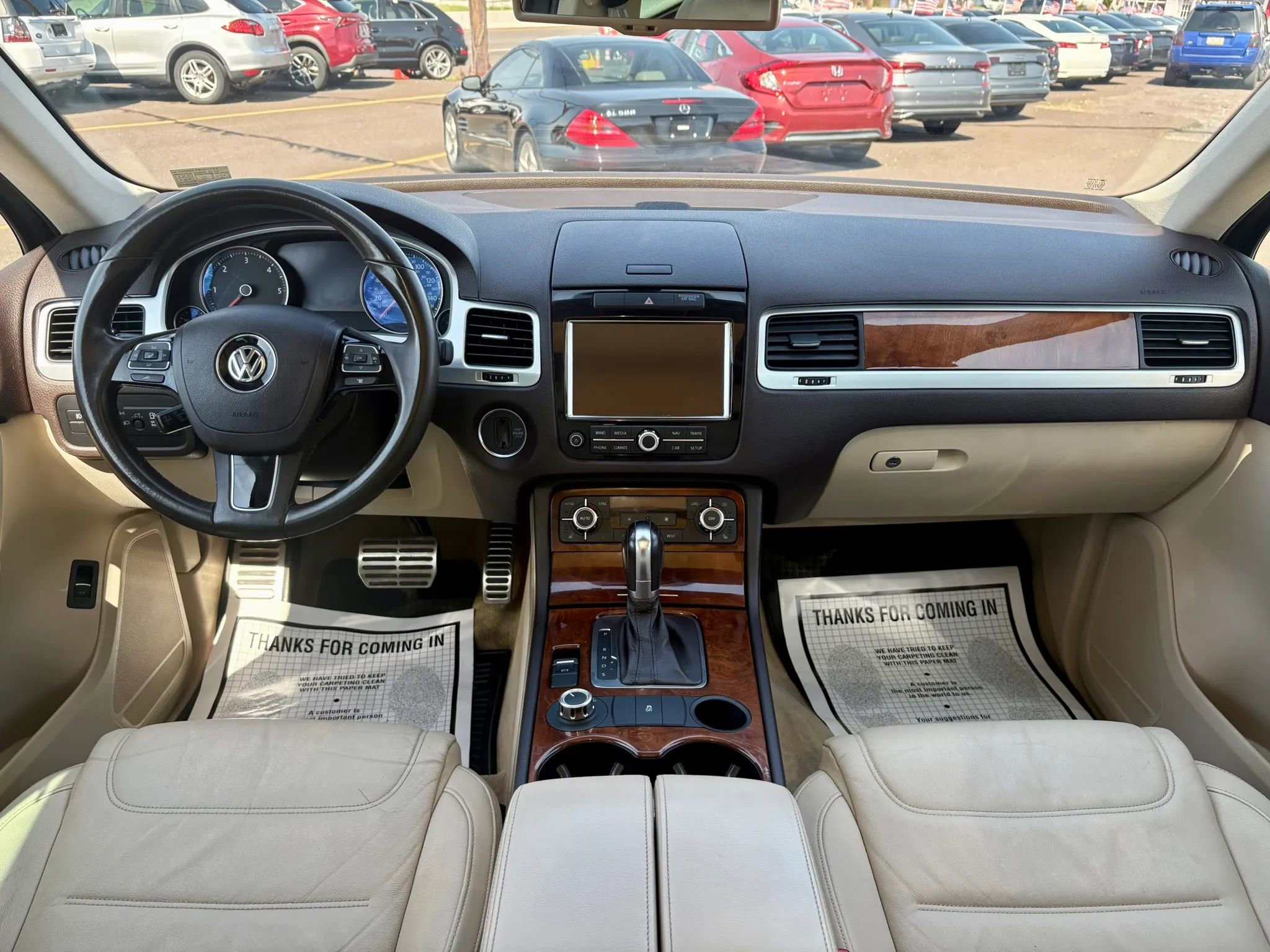 Used 2012 Volkswagen Touareg TDI image 30