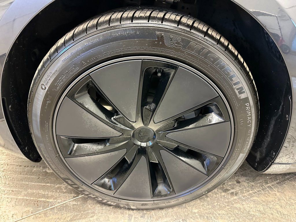 Used 2025 Tesla Model 3 Long Range image 39