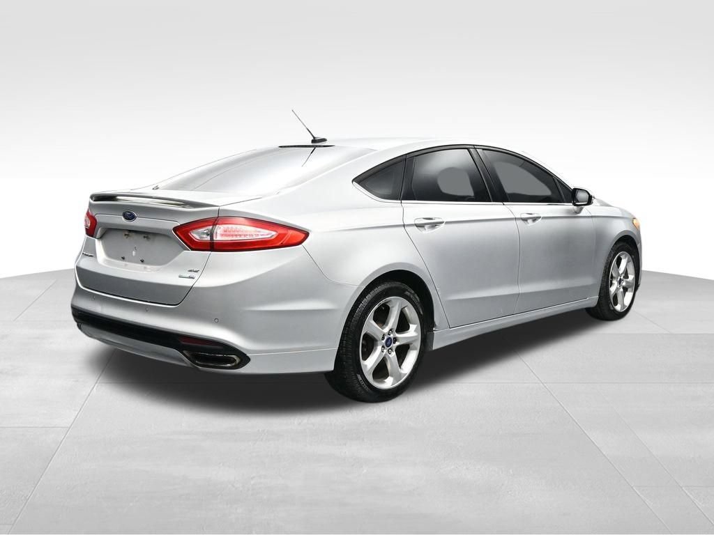 Used 2016 Ford Fusion SE AWD/4WD image 5