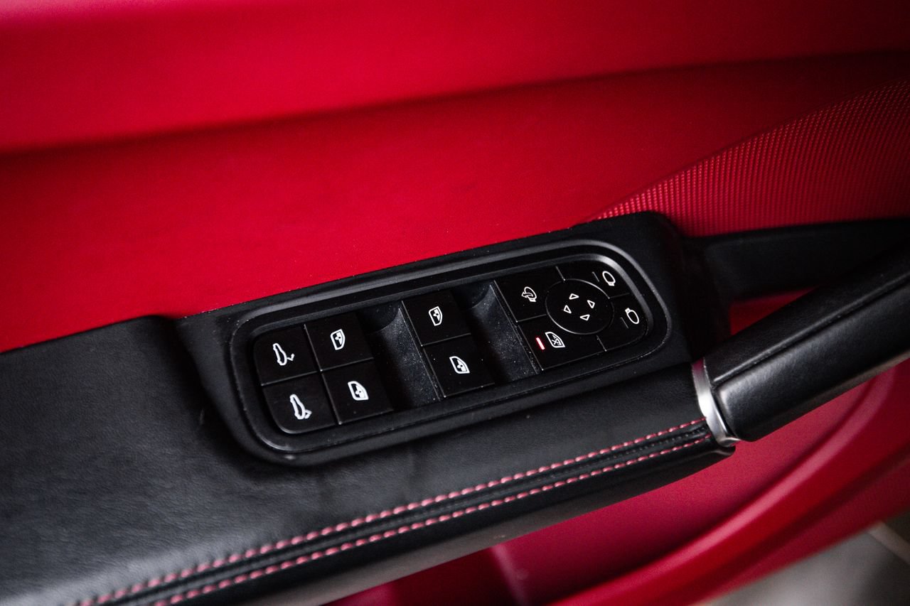 Certified 2023 Porsche Cayenne AWD/4WD image 22