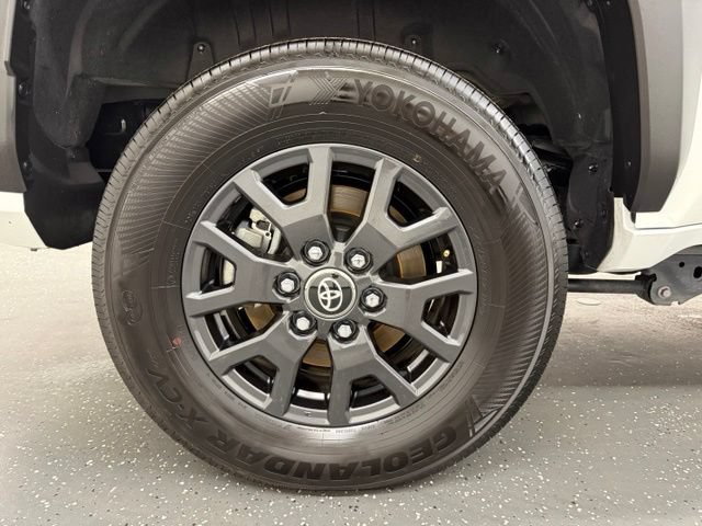 Certified 2026 Toyota 4Runner SR5 AWD/4WD image 21