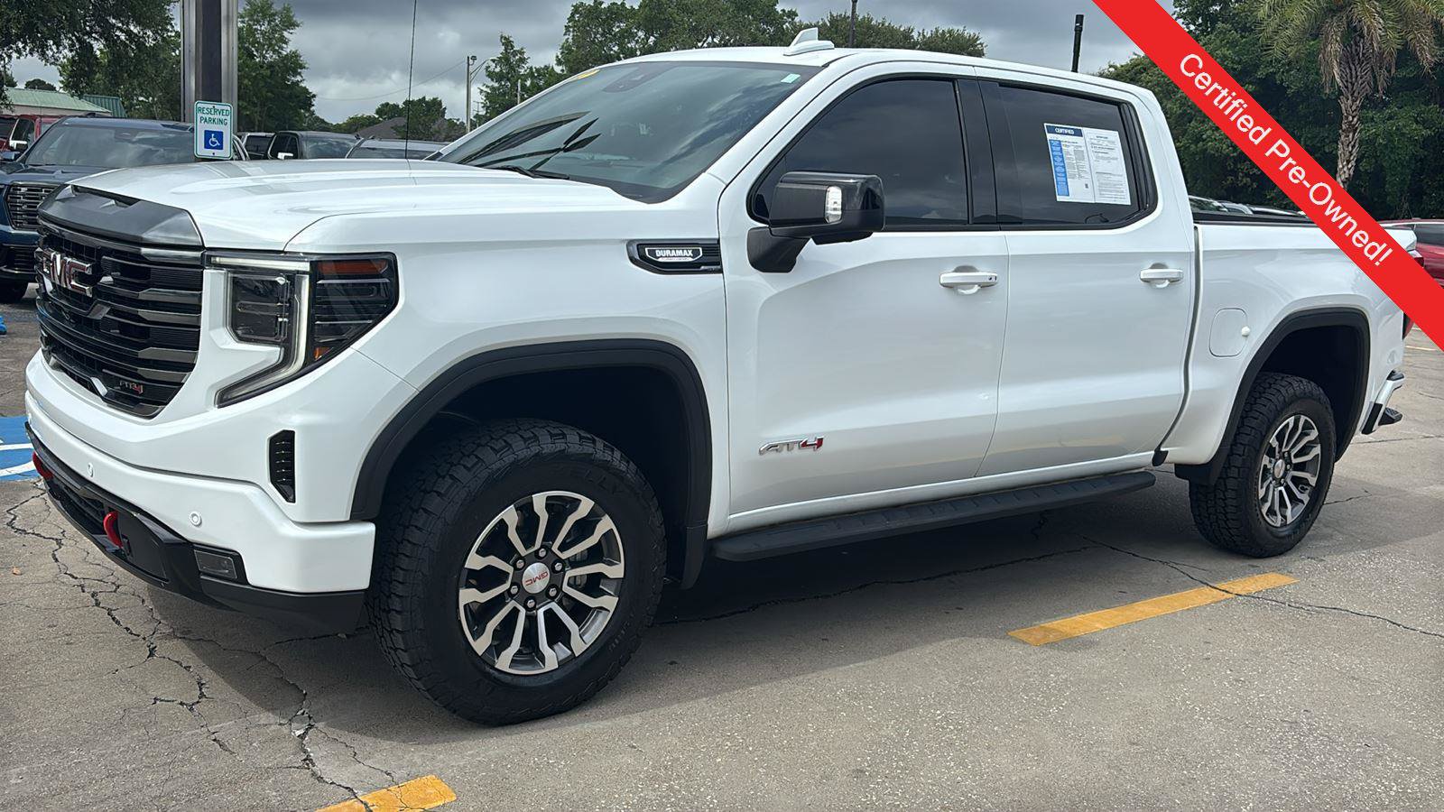 Certified 2022 GMC Sierra 1500 AT4 w/ AT4 Premium Package AWD/4WD image 3