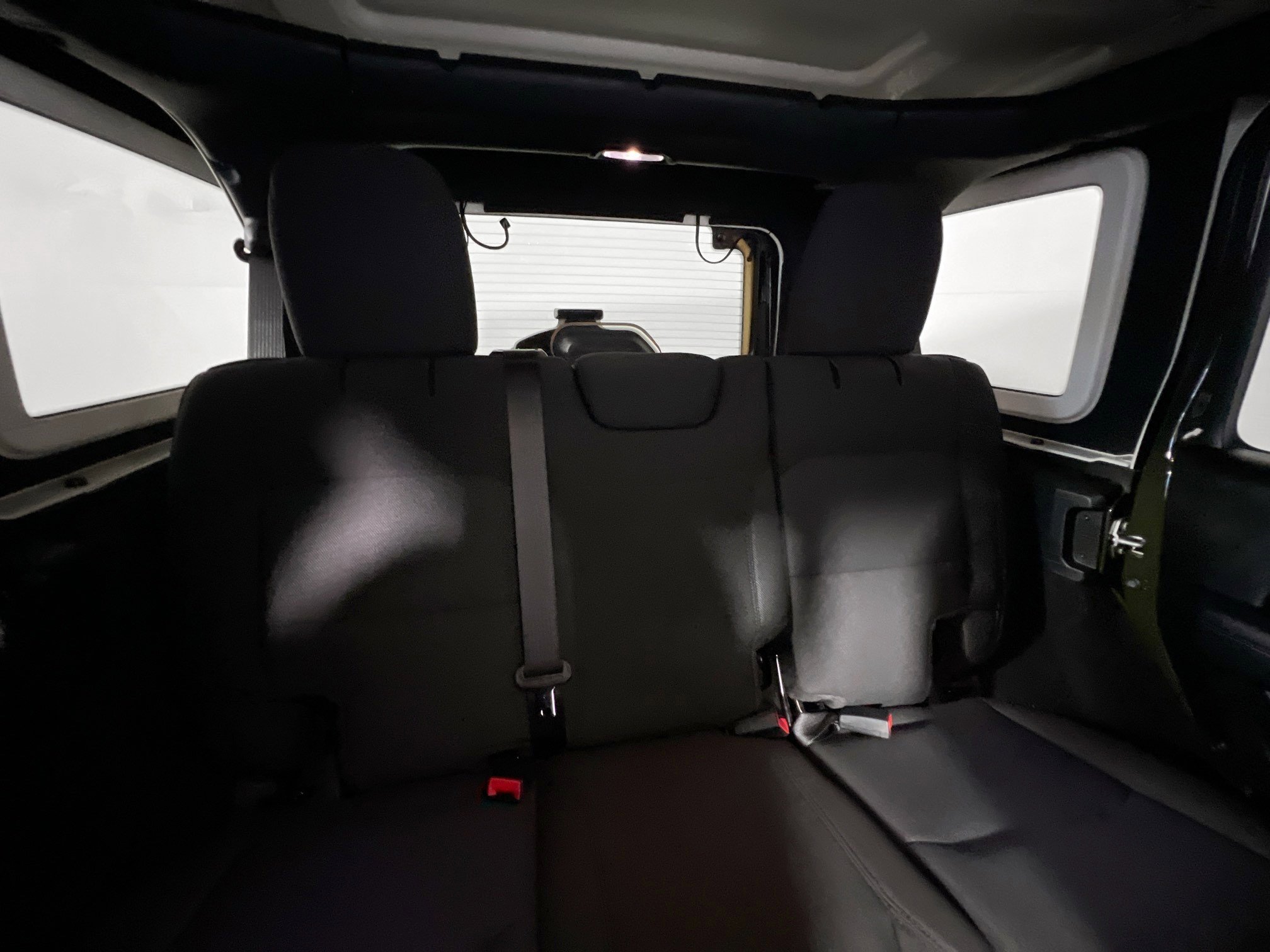 Used 2023 Jeep Wrangler Sport S image 33