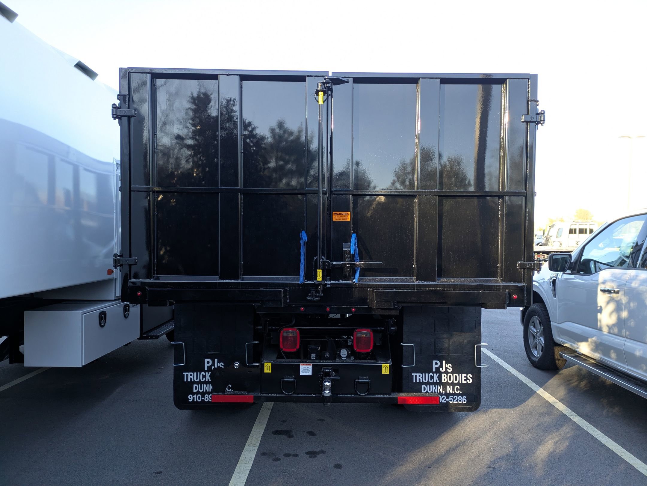New 2026 Ford F750 2WD Regular Cab Super Duty image 4