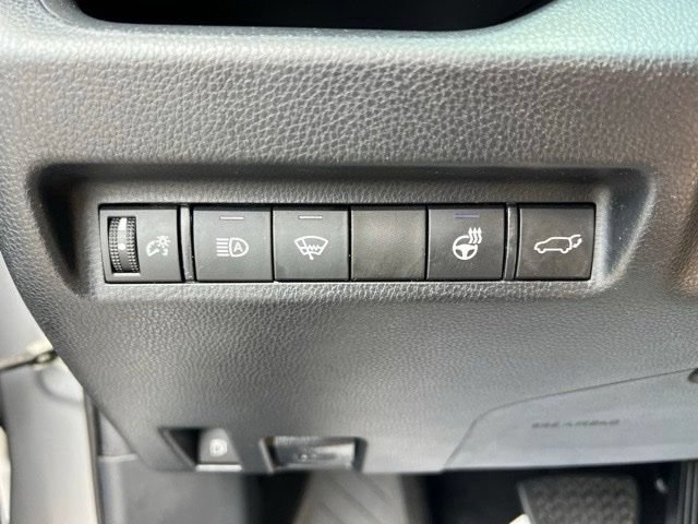 Used 2019 Toyota RAV4 XLE w/ Convenience Package AWD/4WD image 10