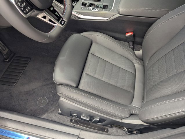 New 2026 BMW M440i image 4