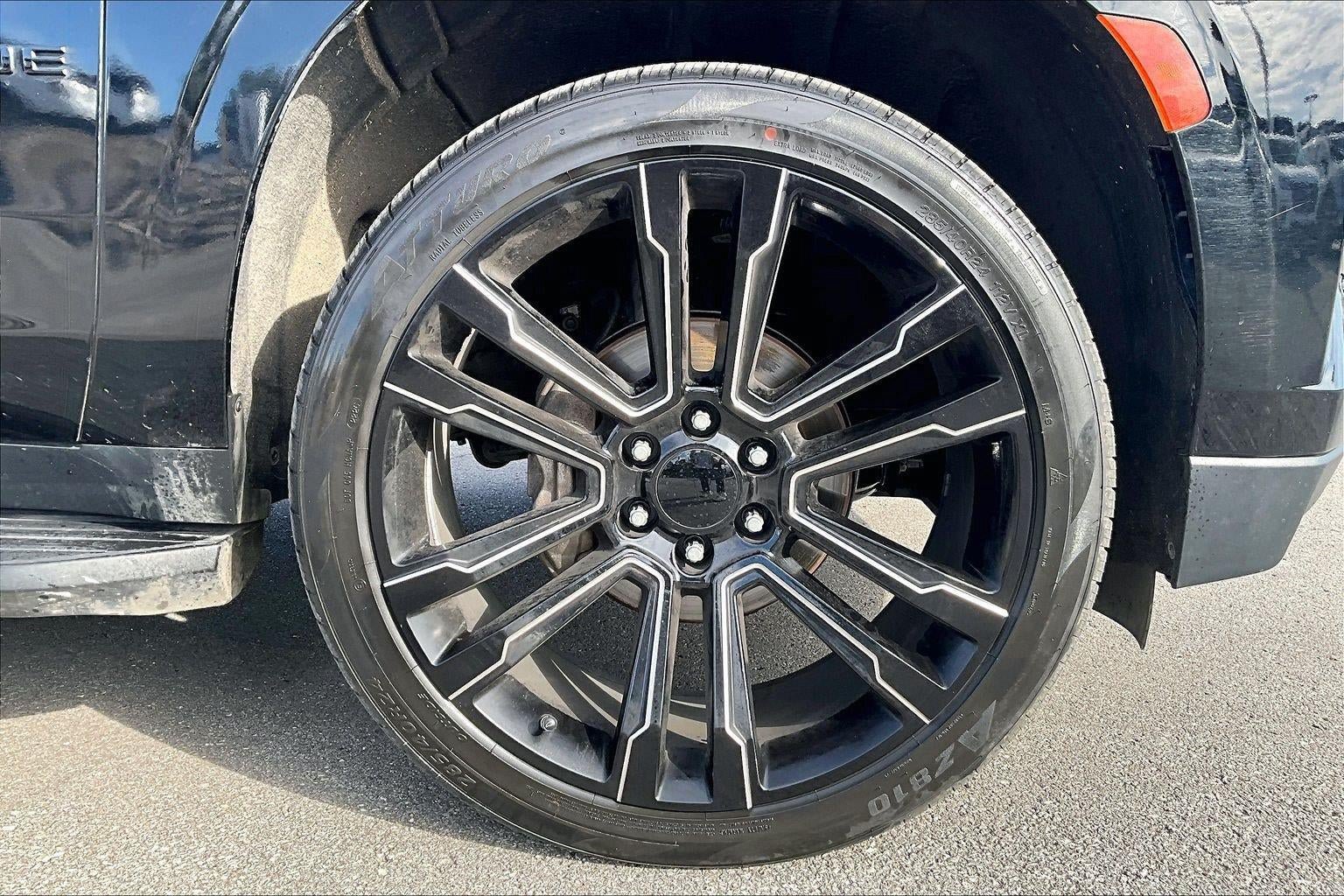 Used 2021 Chevrolet Tahoe Premier w/ Premium Package AWD/4WD image 9
