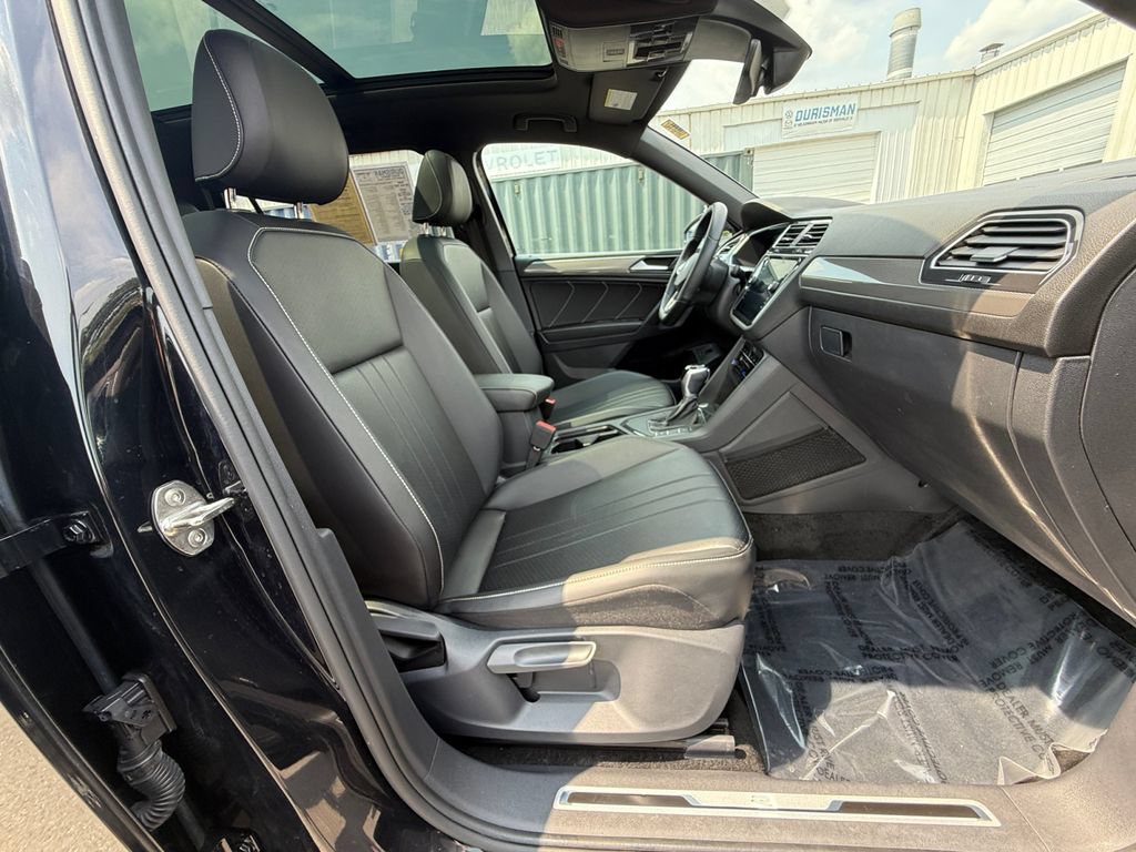 Used 2024 Volkswagen Tiguan SE R-Line FWD image 26