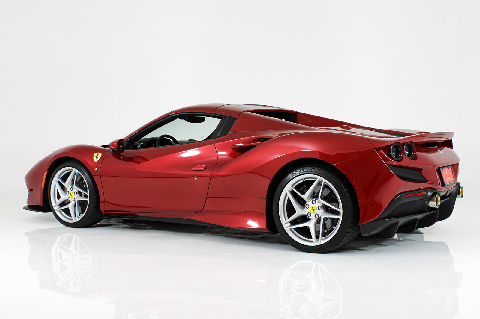 Certified 2023 Ferrari F8 Tributo RWD image 9