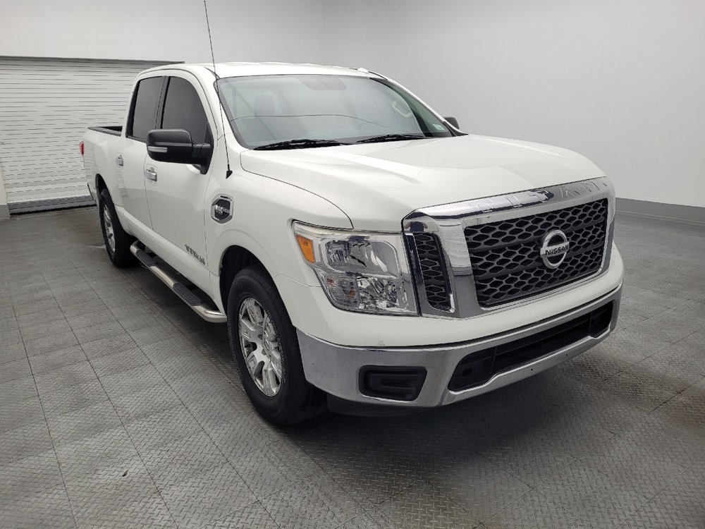 Used 2017 Nissan Titan SV RWD image 13