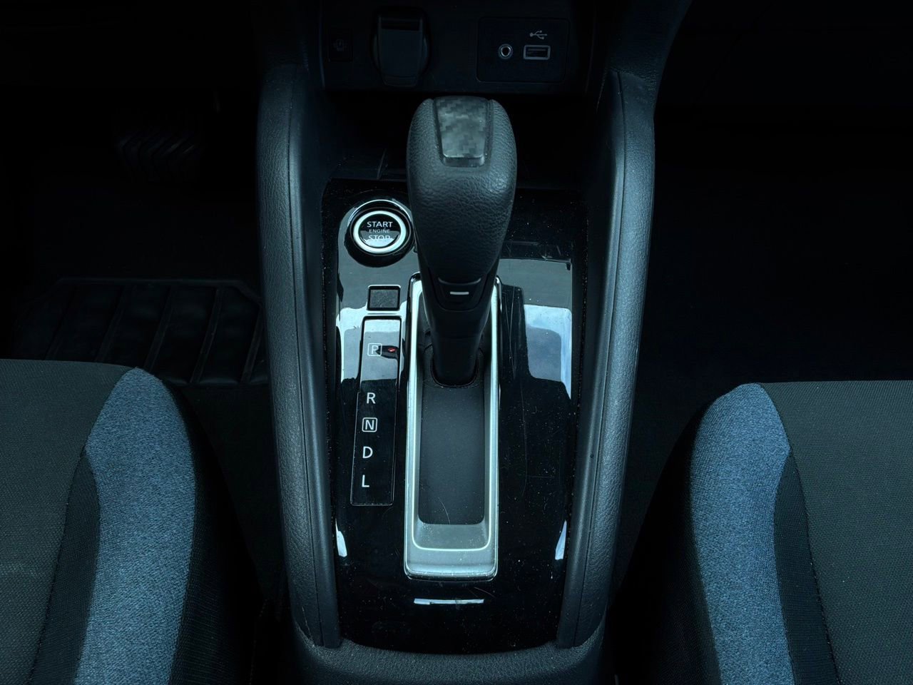 Used 2025 Nissan Versa SV FWD image 21