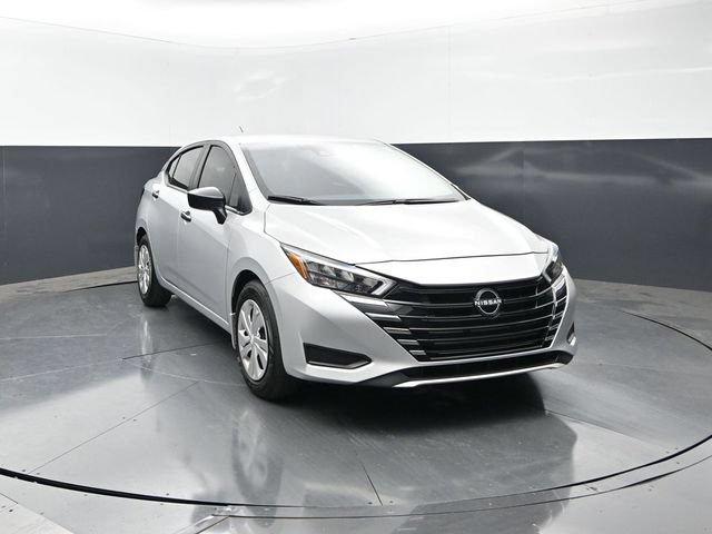 Used 2025 Nissan Versa S w/ Electronics Package FWD image 5
