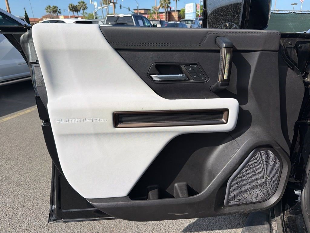 Certified 2024 GMC Hummer EV 2X AWD/4WD image 9