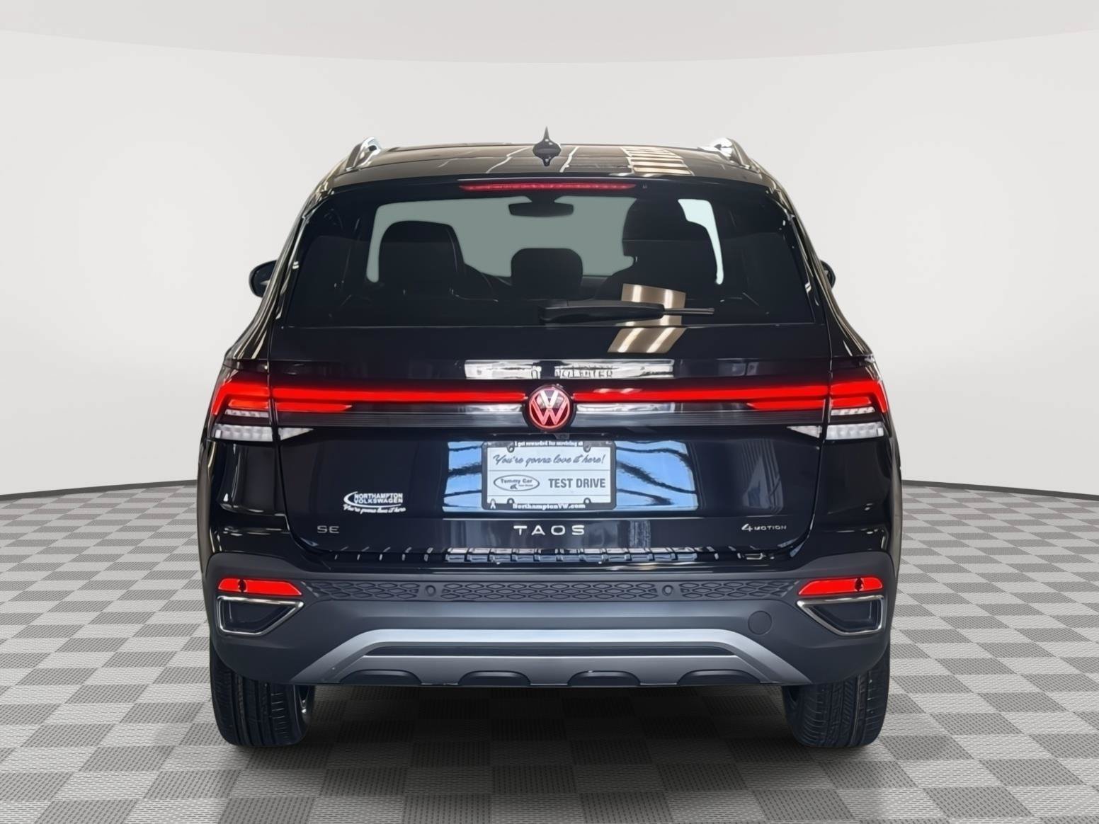 New 2026 Volkswagen Taos SE AWD/4WD image 7