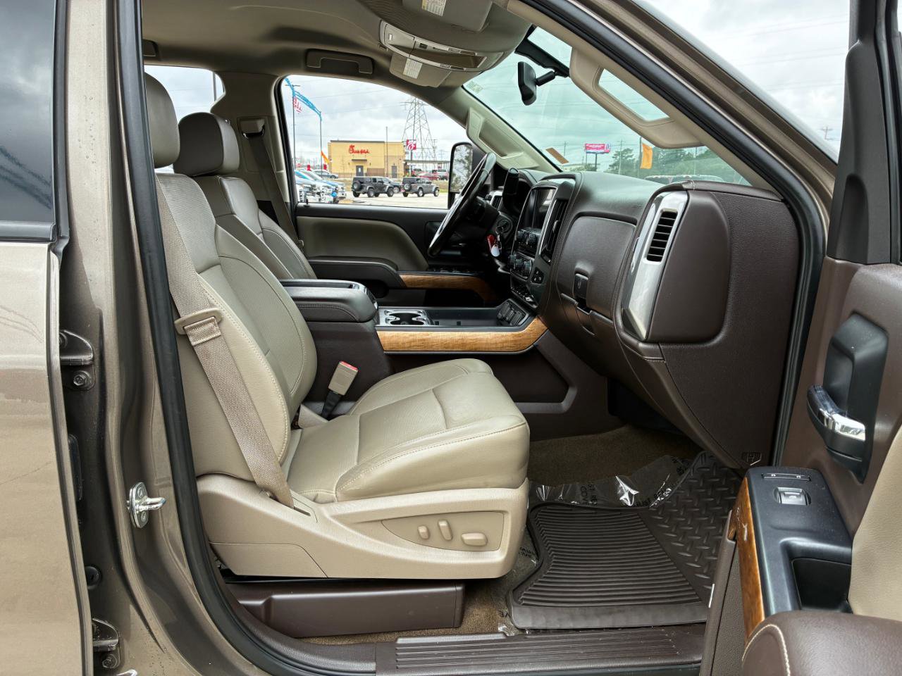 Used 2015 Chevrolet Silverado 3500 LTZ w/ Duramax Plus Package image 16