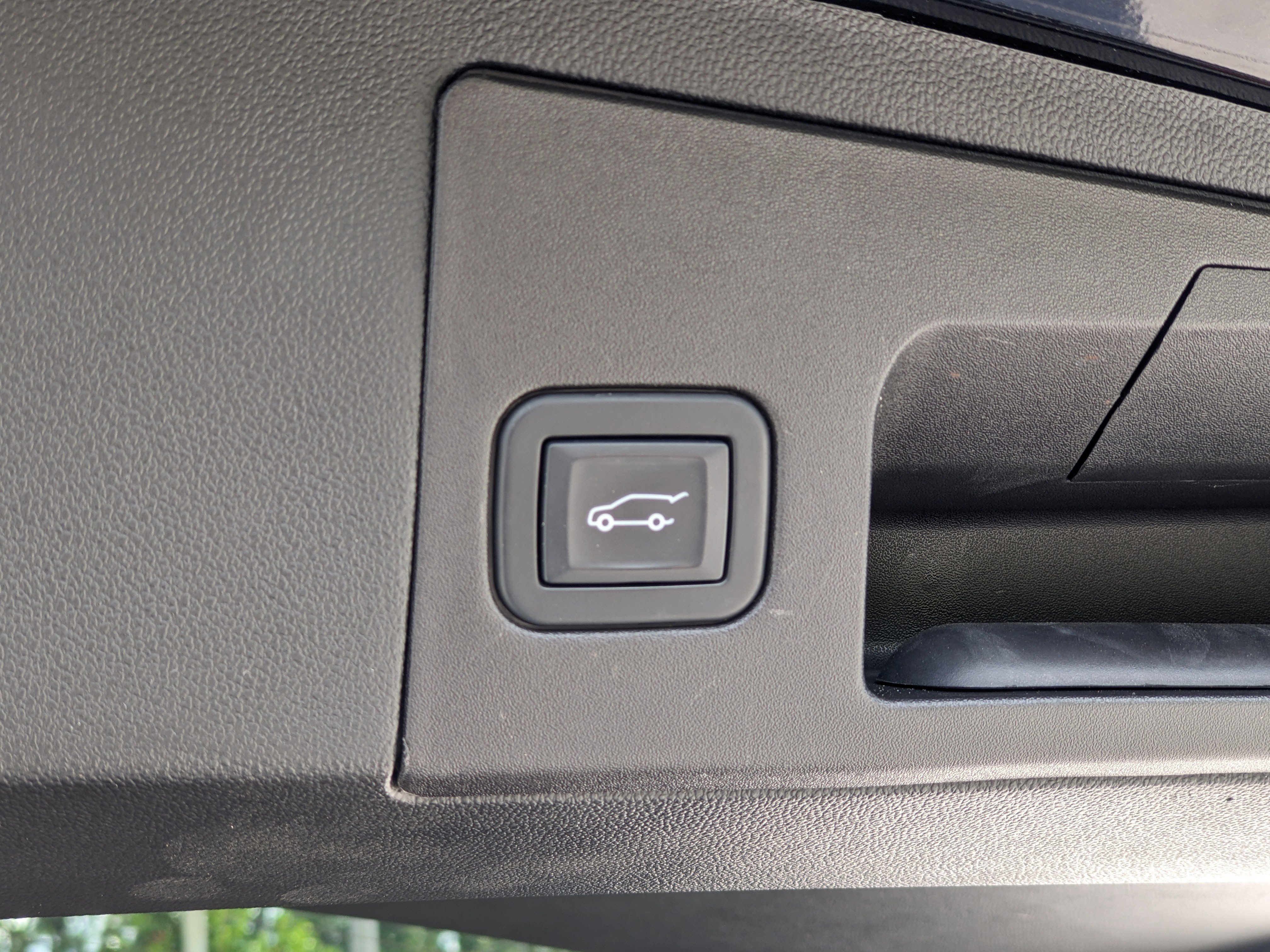 Certified 2022 Cadillac XT5 Premium Luxury w/ Technology Package image 12