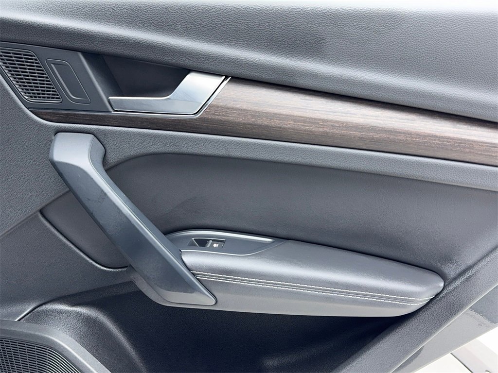 Used 2023 Audi Q5 2.0T Premium Plus w/ Premium Plus Package image 51