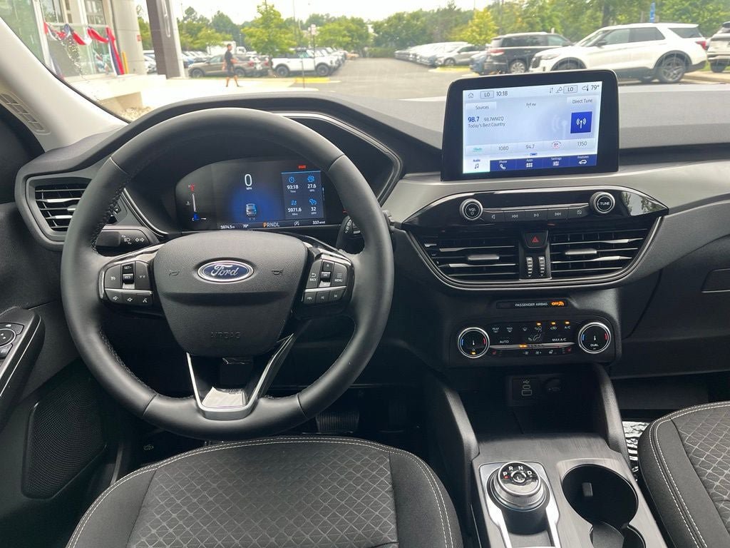 Certified 2025 Ford Escape Active w/ Cold Weather Package FWD image 18
