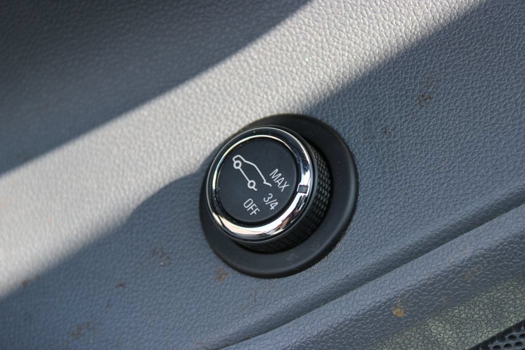 Used 2020 Chevrolet Blazer LT w/ Sound & Technology Package FWD image 28