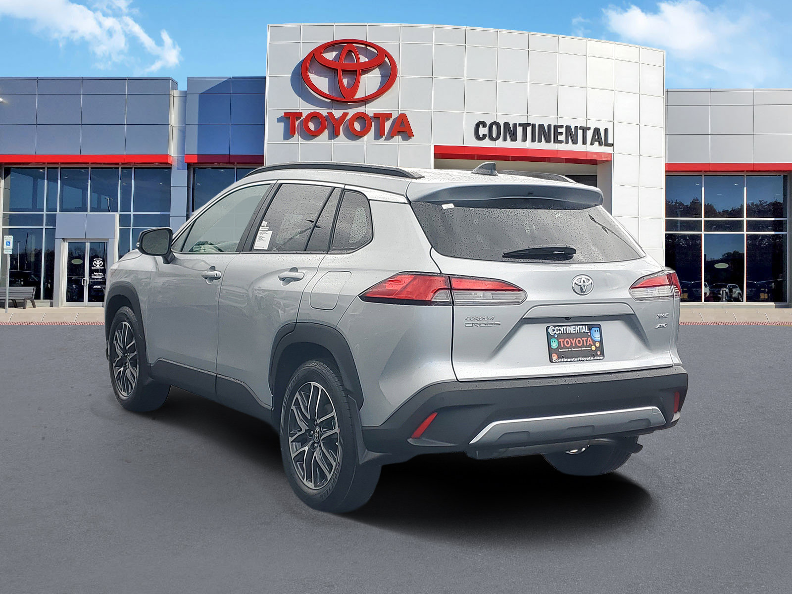 New 2026 Toyota Corolla Cross XLE w/ Convenience Package AWD/4WD image 4
