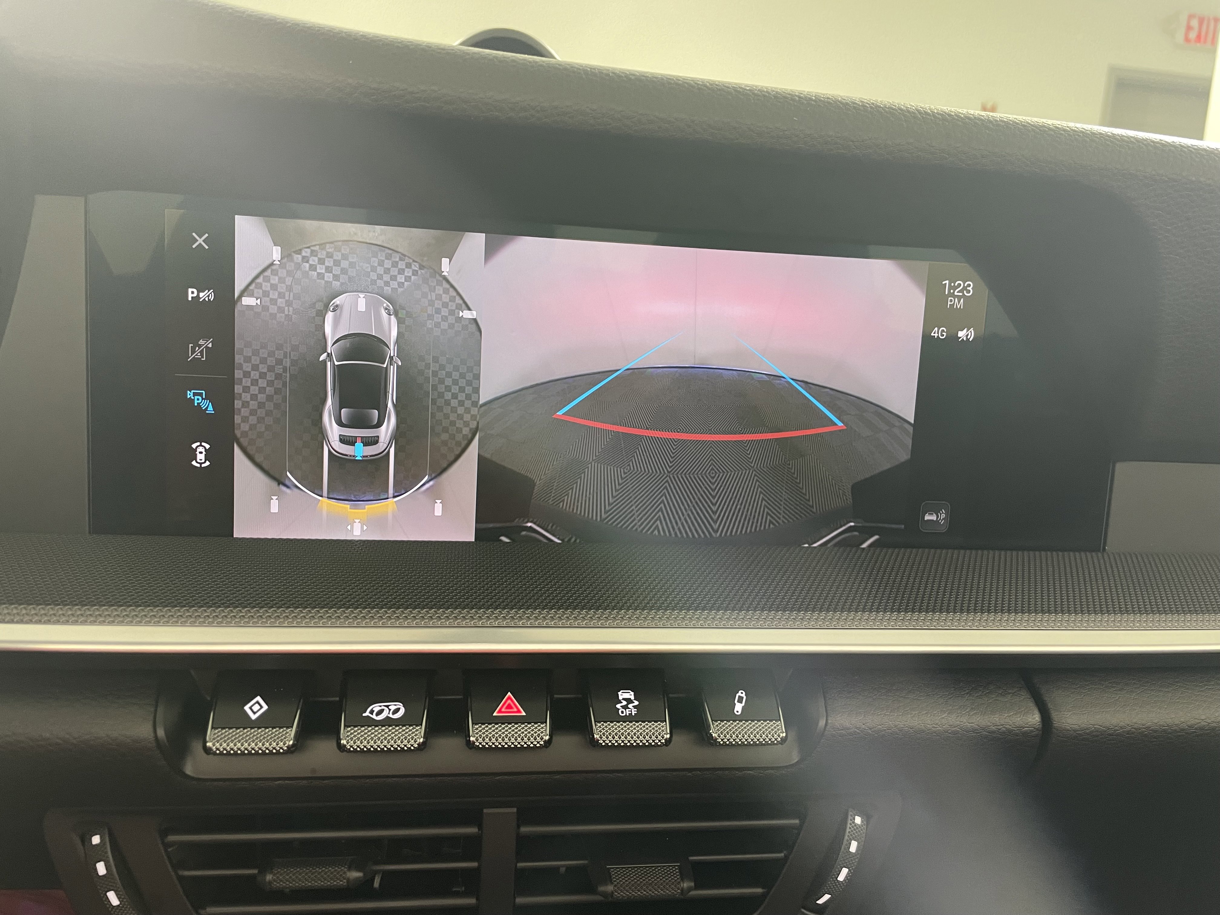 Used 2025 Porsche 911 Carrera image 24