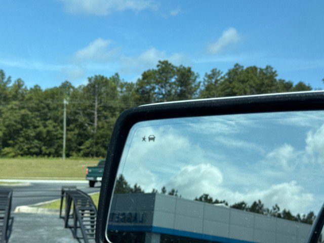 Used 2022 Chevrolet Silverado 1500 High Country w/ Technology Package image 34