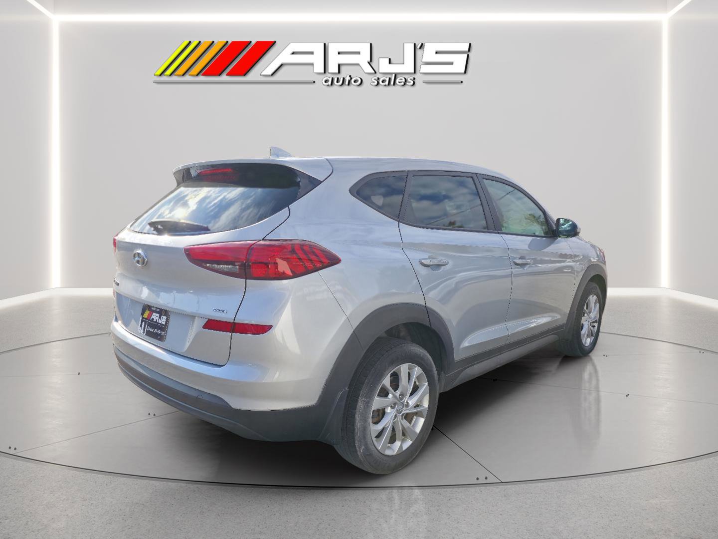 Used 2020 Hyundai Tucson SE image 5