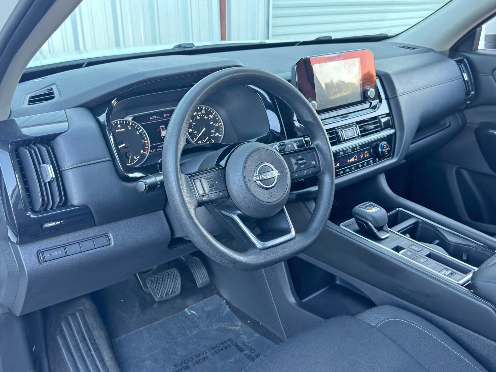 Used 2022 Nissan Pathfinder S image 12