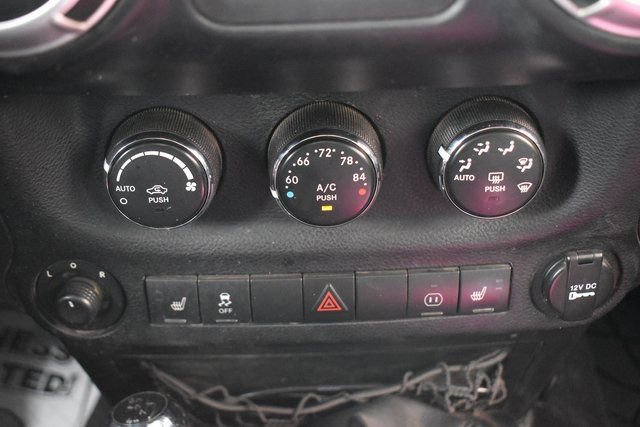 Used 2012 Jeep Wrangler Unlimited Sahara w/ Mopar Chrome Edition Group image 29