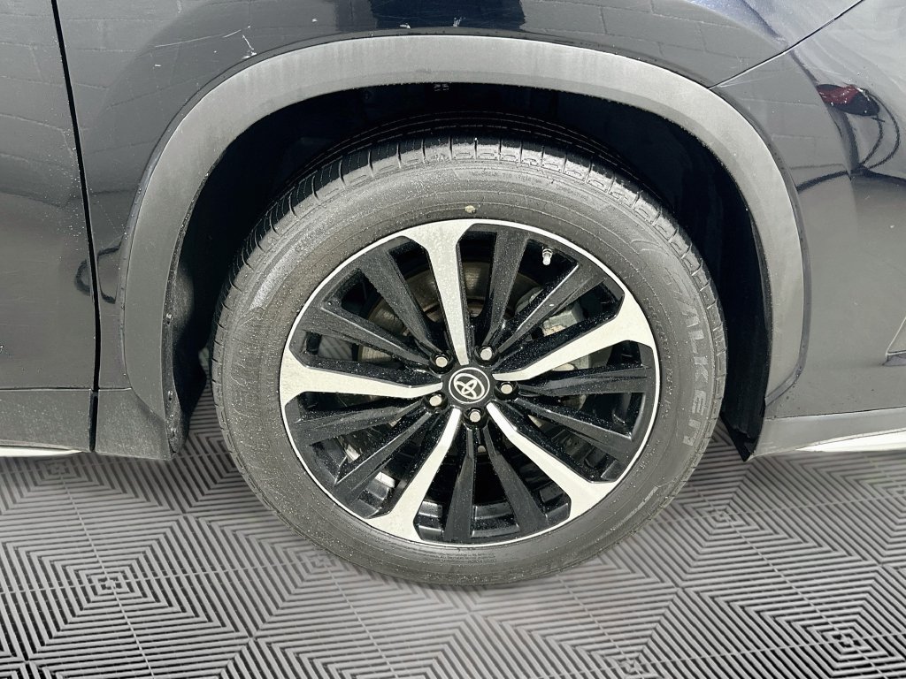 Used 2021 Toyota Highlander XSE AWD/4WD image 20