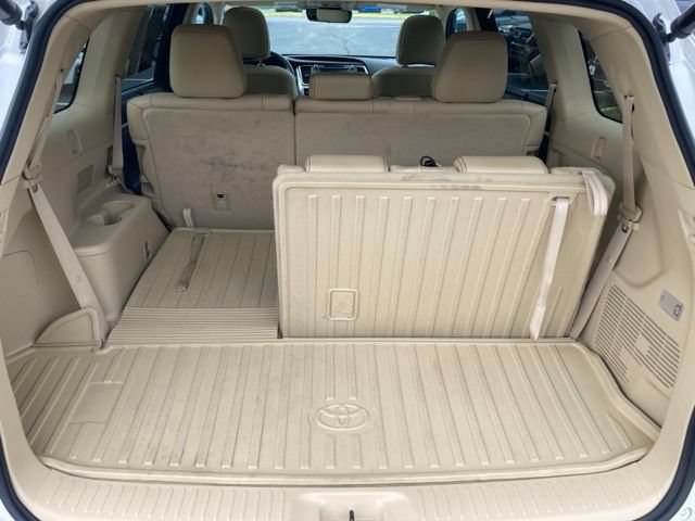 Used 2017 Toyota Highlander Limited AWD/4WD image 9