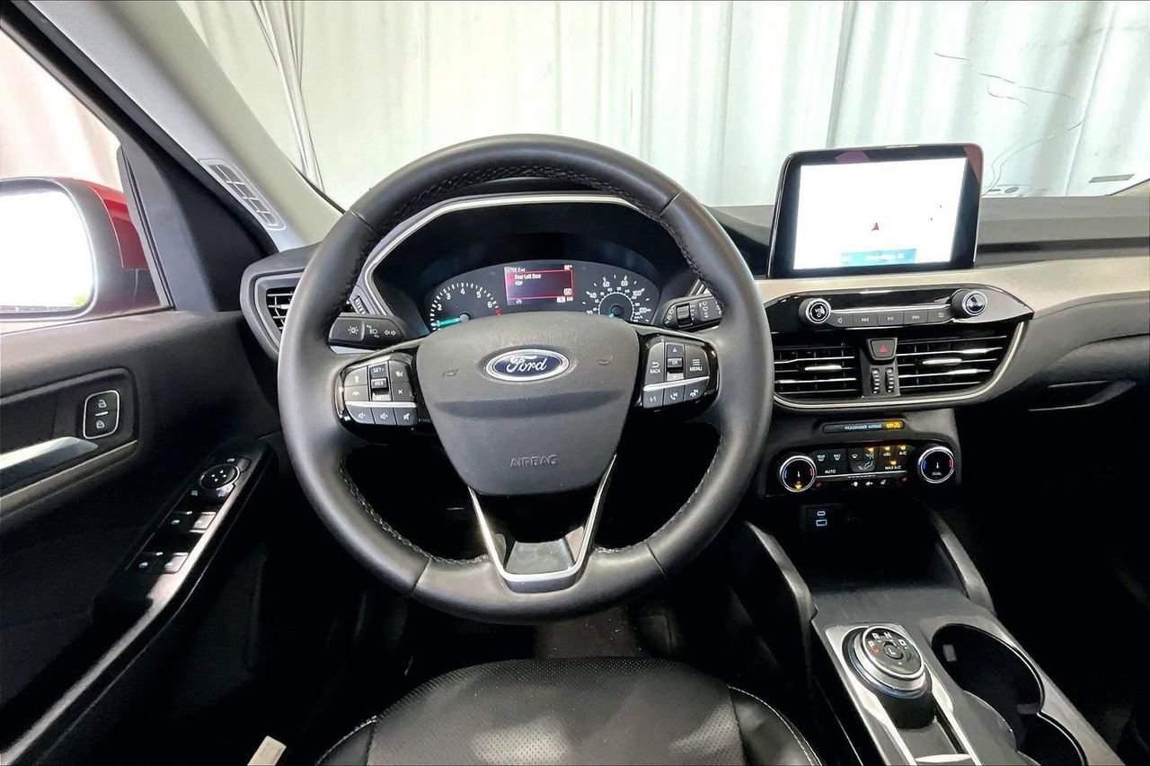 Used 2022 Ford Escape SEL image 14