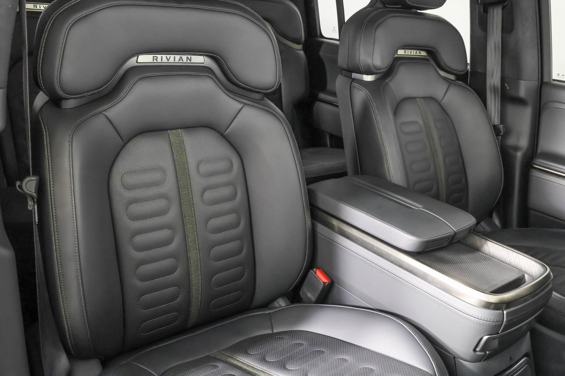 Used 2022 Rivian R1S Launch Edition image 47